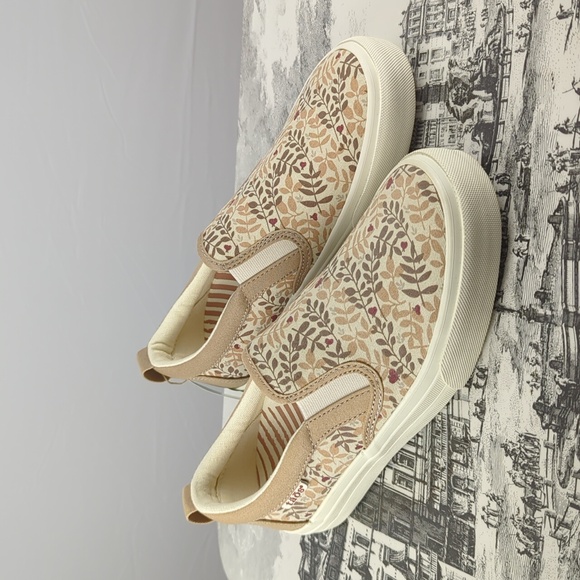 NIB Taos Footwear Women's Floral Tan Slip-On Sneakers in Tan Branch Multi l 7 - Picture 5 of 7